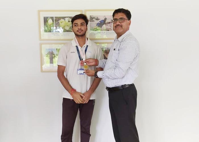 AWARDS GALORE FOR HSYS STUDENTS