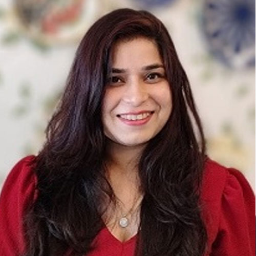 Dr. Komal Thakur