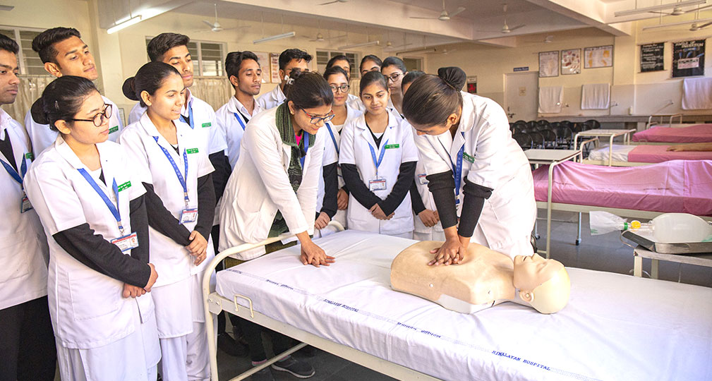 Nurse Practitioner in Critical Care  PG Residency